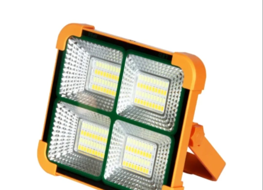 PROICECTOR 100W CU CLESTI DE CONECTARE LA BATERIE